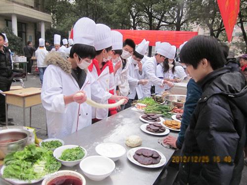 湖南省商业技术学院第一届校园美食节精彩瞬