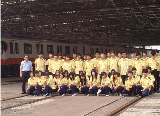 地铁轨道交通专业同学赴广州地铁参观学习-广