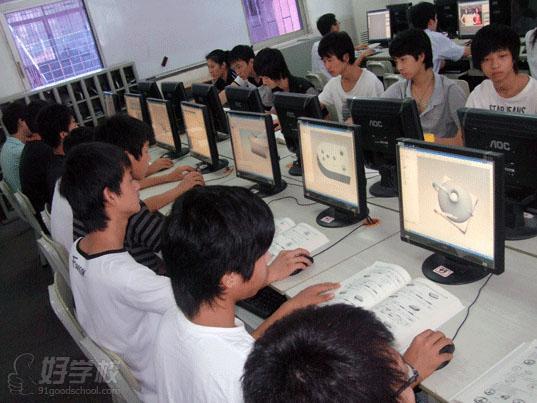 广州计算机应用技术专业初中起点大专+中技招