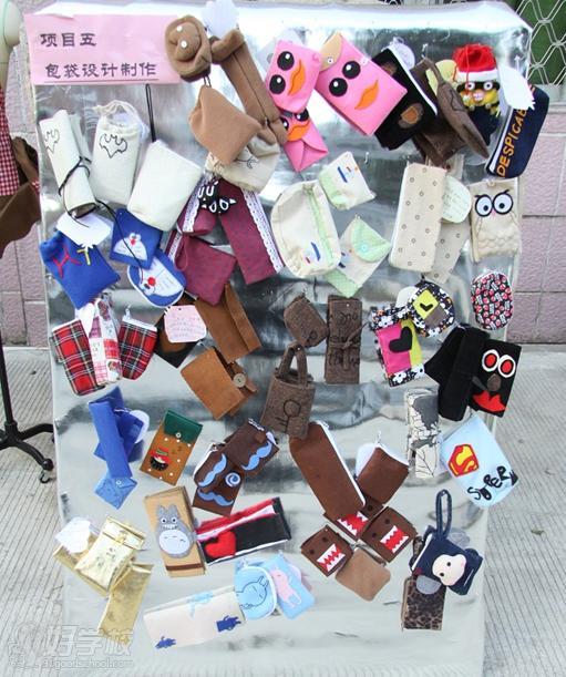 福建第二轻工业学校服装专业《布艺项目探索与