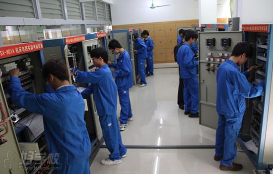 广州机电一体化(设备维修与管理方向)专业高中