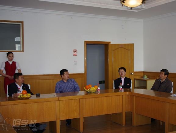 天津航空地面服务公司莅临城铁学院参观考察-