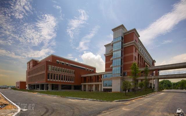 株洲南方航空高级技工学校环境好不好?_校区