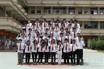 广州通用职业技术学校学生毕业照-广州通用职