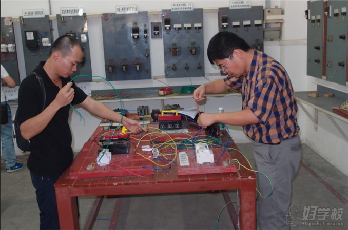 广东省建筑施工特种作业操作资格证建筑电工考