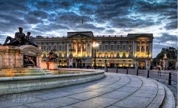 习大大访英住比利时套房 双语玩转白金汉宫-朗