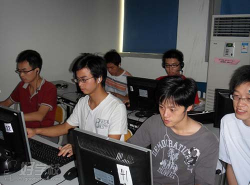 ITjob举办了一次别开生面的电子竞技大赛:CS大