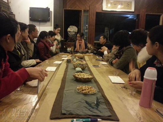 湖南省茶协茶艺师培训中心品白茶活动-湖南省