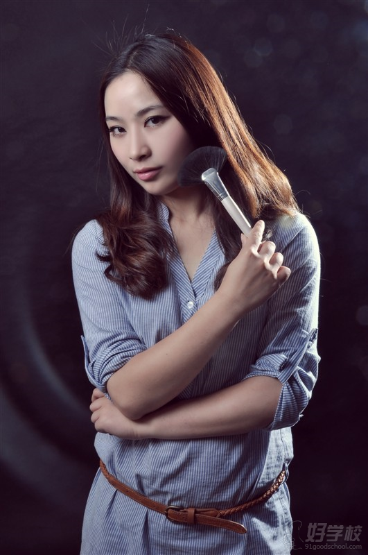 湖南玲丽彩妆培训学校师资简介-湖南玲丽彩妆