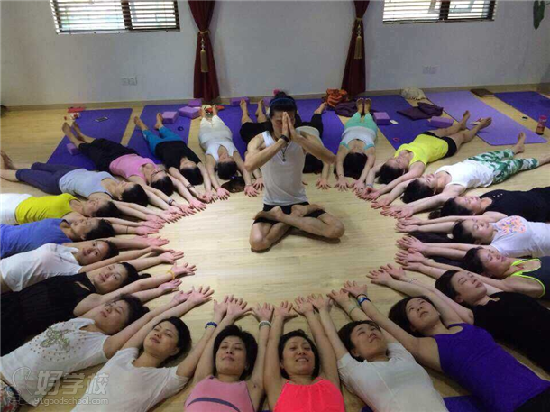 湖南优嘉瑜伽教练培训学院学员风采-湖南优嘉