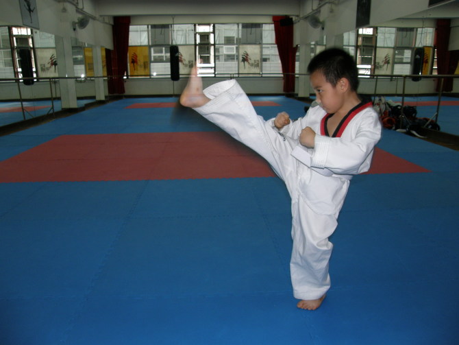 少儿跆拳道培训班|少儿跆拳道培训班-广州心艺