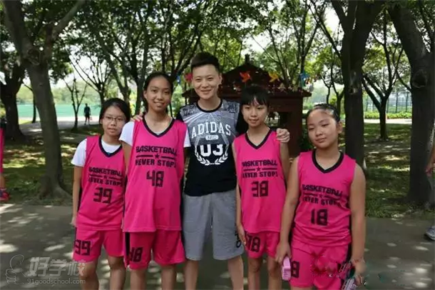 第二期夏令营活动回顾-深圳飞跃巅峰篮球培训