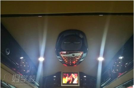 久久汽车美容道奇公羊内饰翻新改装案例-南京