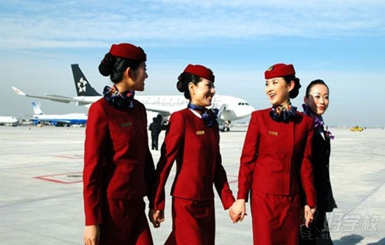 适合女生的专业--航空服务专业-华航航空学校广