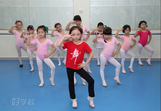 广州幼儿初级舞蹈培训班(培养初步舞台表现能