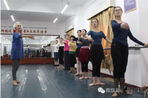 法国专家若爱兰老师教学指导课