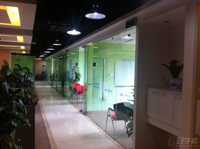 长沙开福区哪里有比较好的少儿英语学校?适合