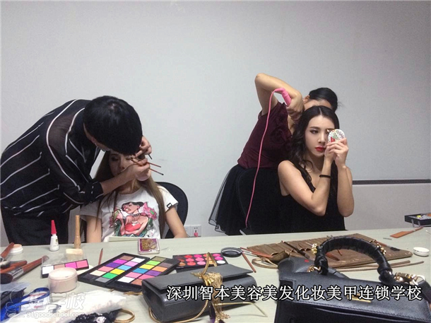 智本师生参与PHNIX芬尼克兹广告片化妆造型-