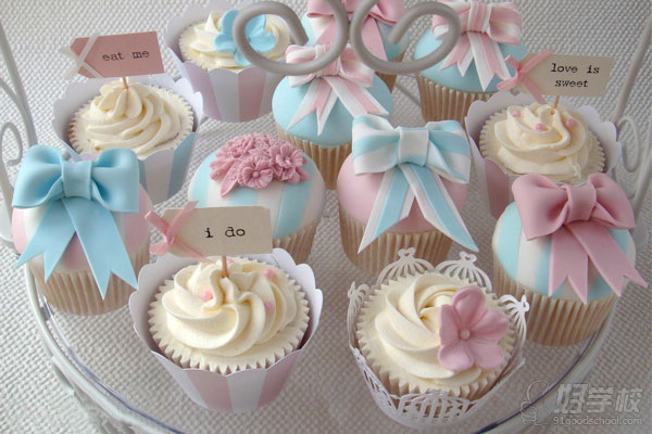 广州私房蛋糕培训+韩式裱花培训班-广州圆梦国际烘焙-【学费，地址，点评，电话查询】-好学校