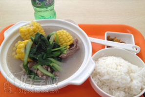玉米骨头饭