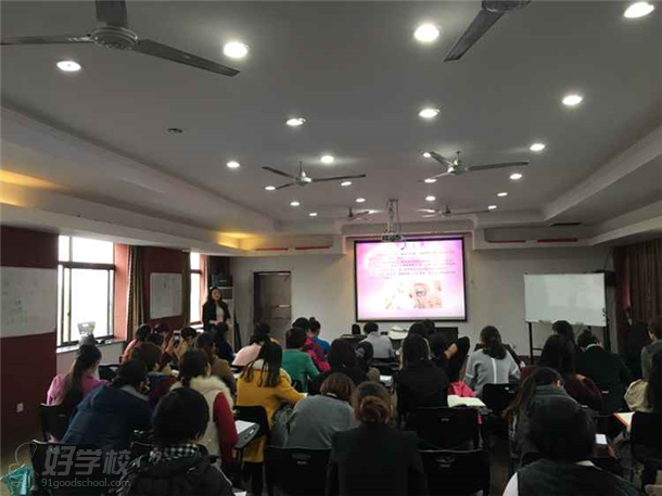 赵丽颖收入比何炅高_培训投入与员工收入比(2)