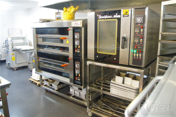 福州麦达人蛋糕西点培训工作室教学环境-福州