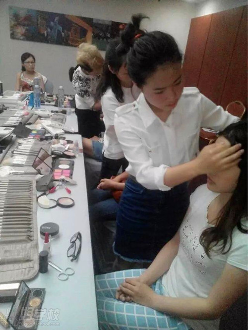 薇芸尓受邀参加深高速顾问公司年会活动-深圳