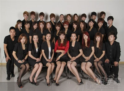 班培训-广州熊虎化妆美甲数码摄影培训学校-【