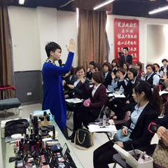 武汉VIP明星新娘妆课程-武汉爱弥时尚教育-【