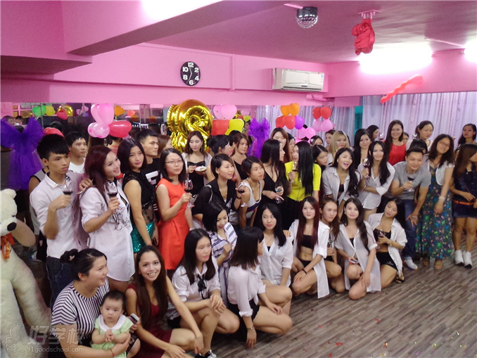 广州舞蹈培训全能B班-广州华翎舞蹈学校-【学