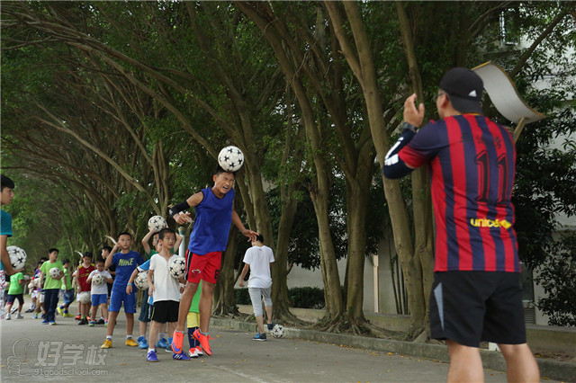 深圳中小学生足尖风暴-青少年足球训练夏令营