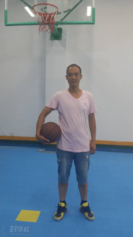 球之道专业篮球教练介绍