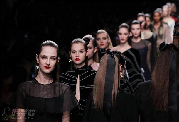 深圳中鹏服装设计学校6月免费送课程-深圳中鹏