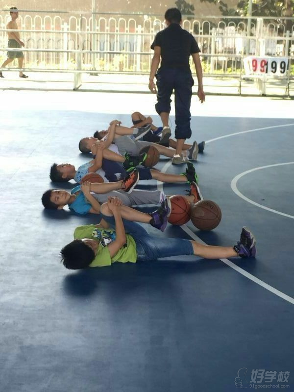 广州少儿篮球训练基础班-广州篮途特训-【学费