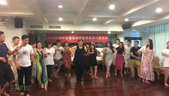 南宁纹绣讲师培训班-新加坡纹绣艺术学院-亚洲