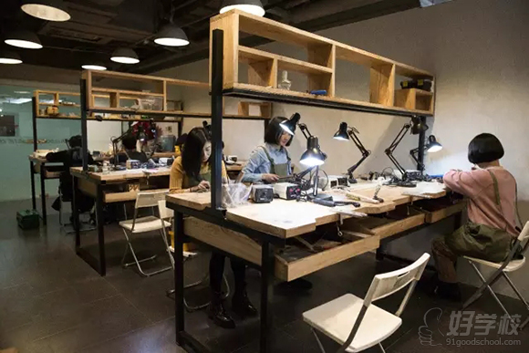 北京珠宝首饰设计金工雕腊综合课程培训-维欧