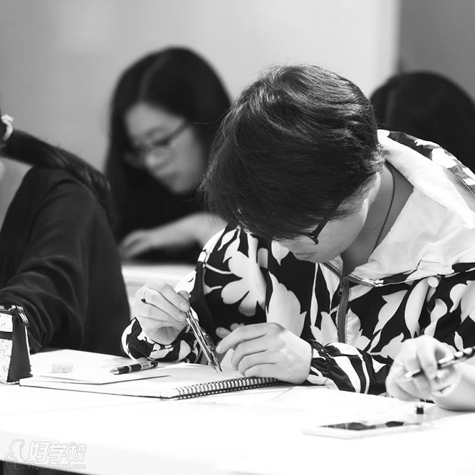 北京服装手绘效果图培训班-FAT国际视觉艺术