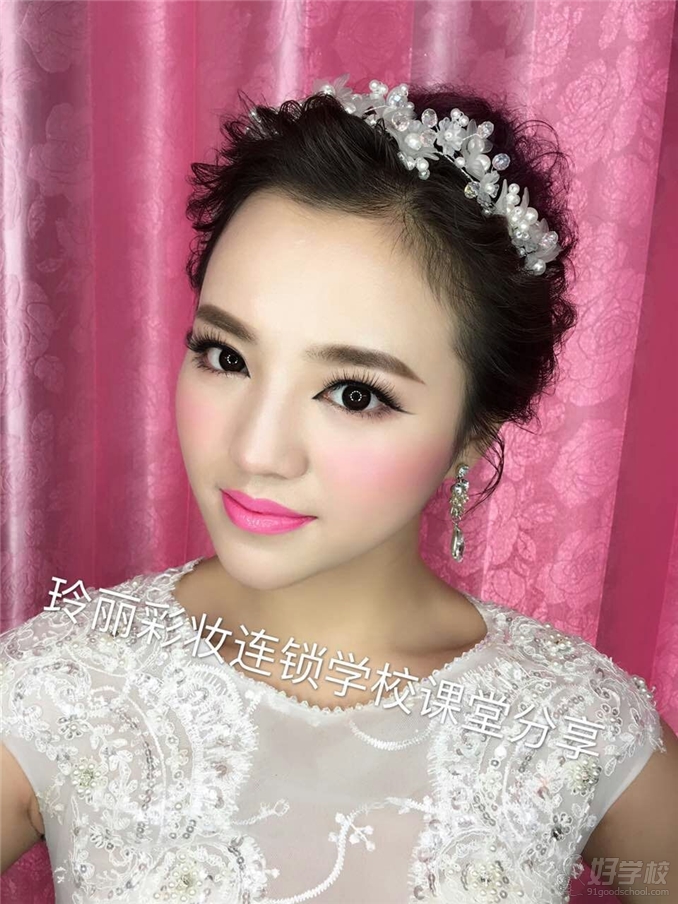 长沙时尚化妆师全科班-长沙星沙玲丽化妆美甲