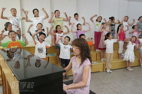 广州少儿声乐学习班-广州第一感舞妆艺术培训