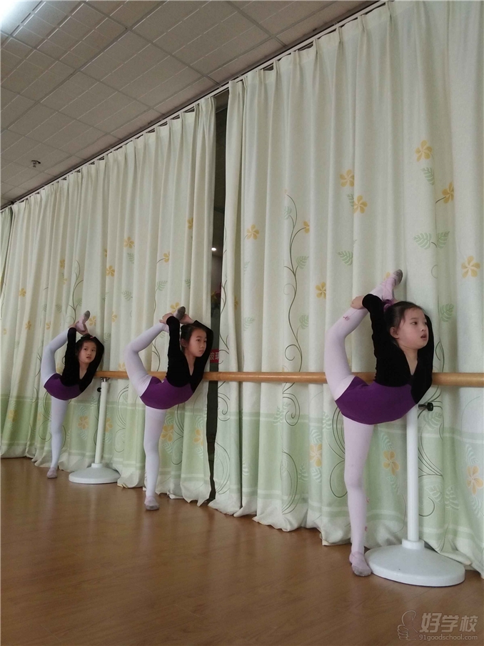 广州少儿中国舞初级班课程-广州花都熙雅艺术