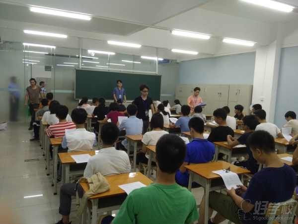 广州美术联考精品班-广州朗粤高考复读学校-【