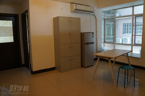 广州宠物美容C级一个月深造培训班-广州思迪