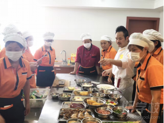 上海教育高级育婴师+管家+家庭厨师组合学习