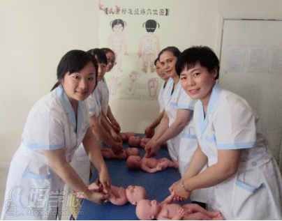 广州育婴师+管家+厨师+蒙氏早教+小儿推拿组