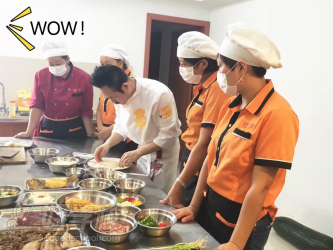 海育婴师班+管家+家庭厨师班+蒙氏早教培训组