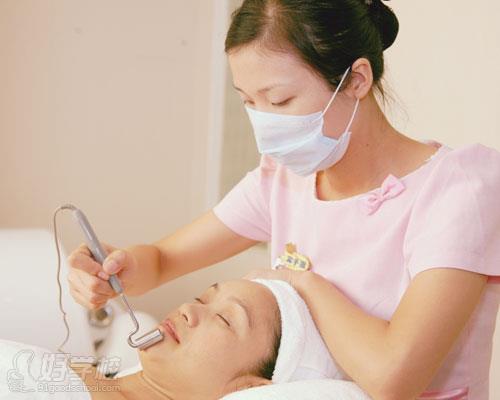 佛山专业美容美体技能课程-佛山米兰欧尚化妆