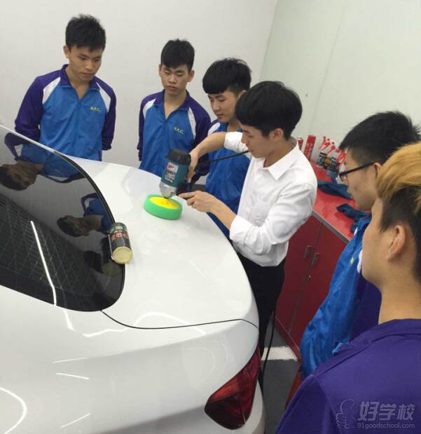 广州汽车美容快修培训课程-广州华亚职业培训