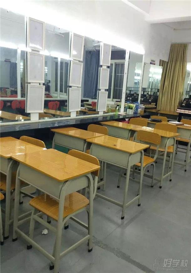 开云体育- 开云体育官方网站- 开云体育APP 最新2025我市特殊教育学校在全国特殊教育美育研讨会上做交流发言