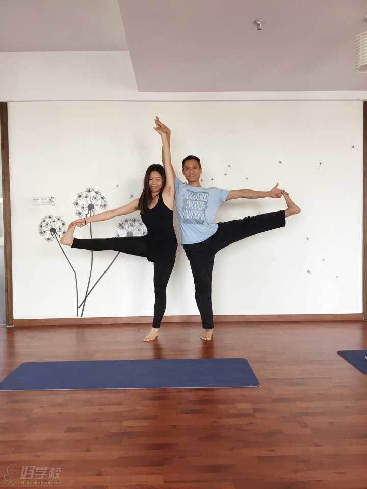 成都瑜伽私教导师培训班-九九瑜伽培训学院-【