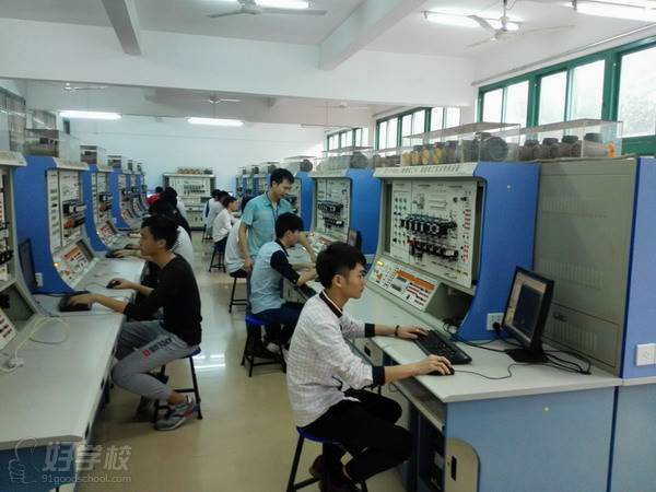 广州机电一体化专业高中起点四年预备技师层次